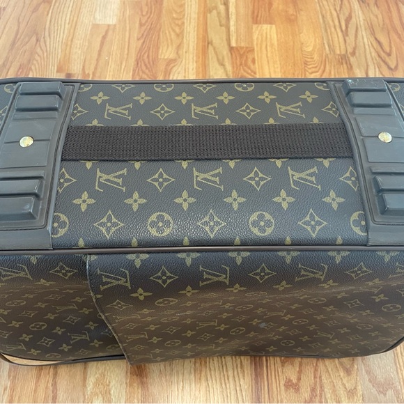 For Sale! Louis Vuitton Pegase 55 carryon suitcase. - Picture 13 of 15